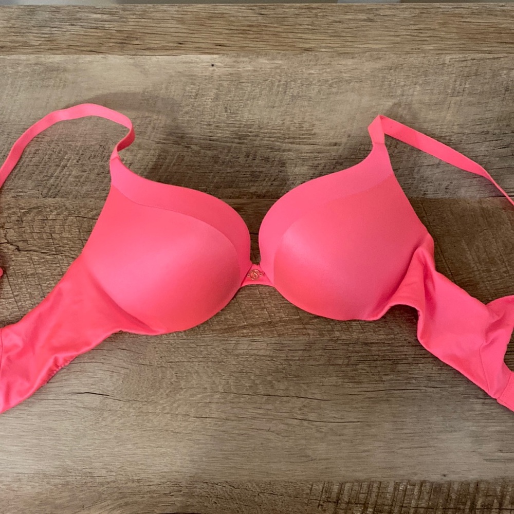 Victoria’s Secret Pink Push-Up Bra